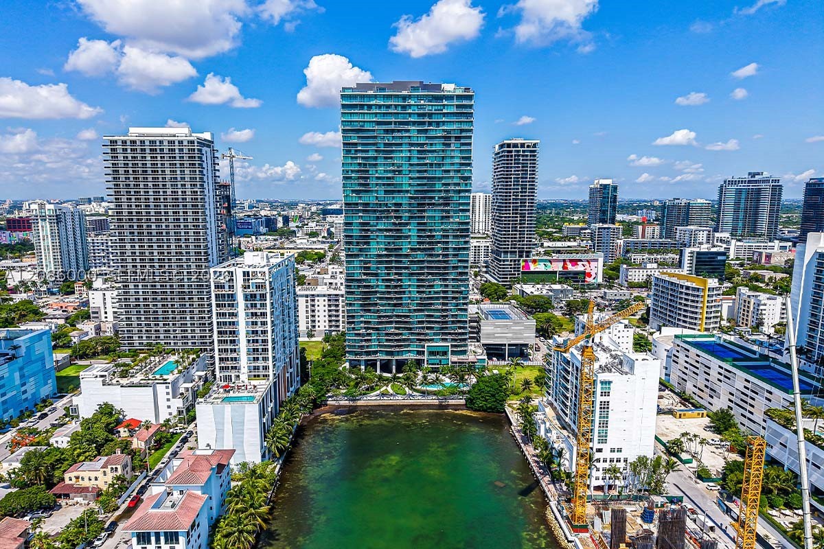 460 NE 28th St #3503, Miami FL 33137