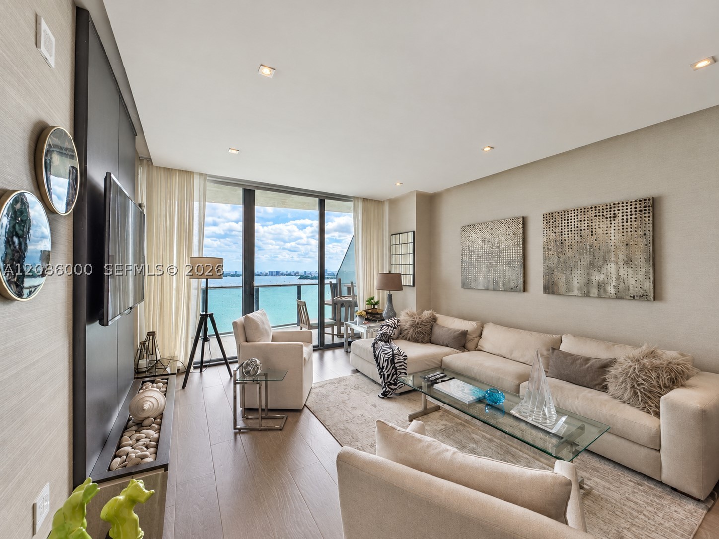 460 NE 28th St #3503, Miami FL 33137