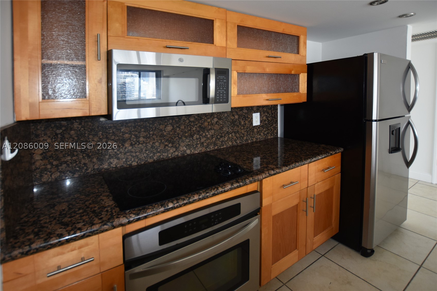 540 BRICKELL KEY DR #1511, Miami FL 33131