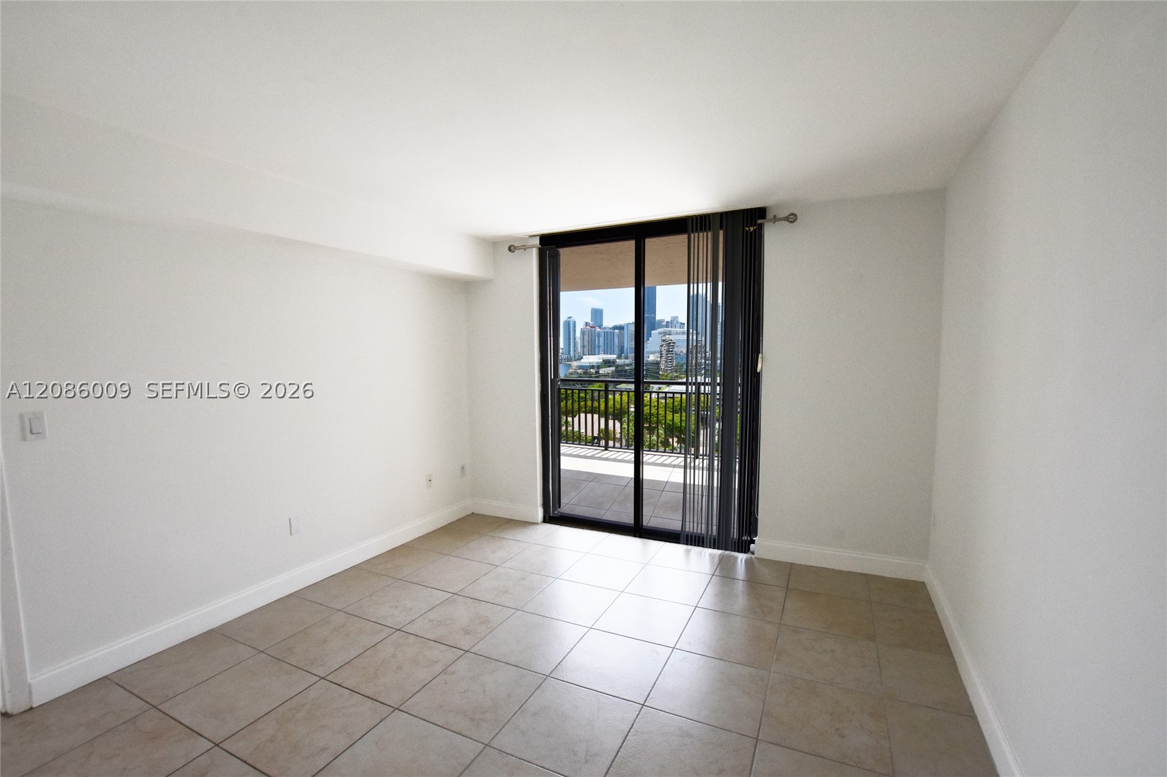 540 BRICKELL KEY DR #1511, Miami FL 33131