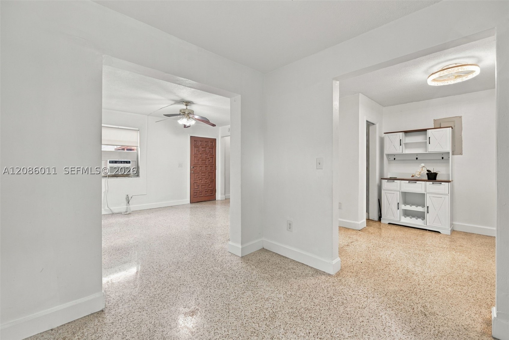 882 NW 2nd St, Miami FL 33128