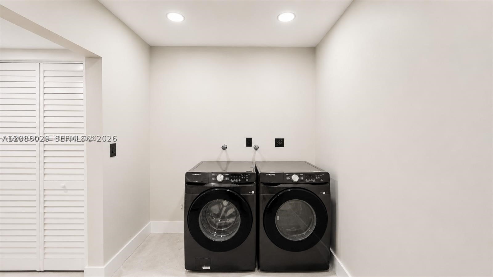 2765 NE 35th Dr, Fort Lauderdale FL 33308