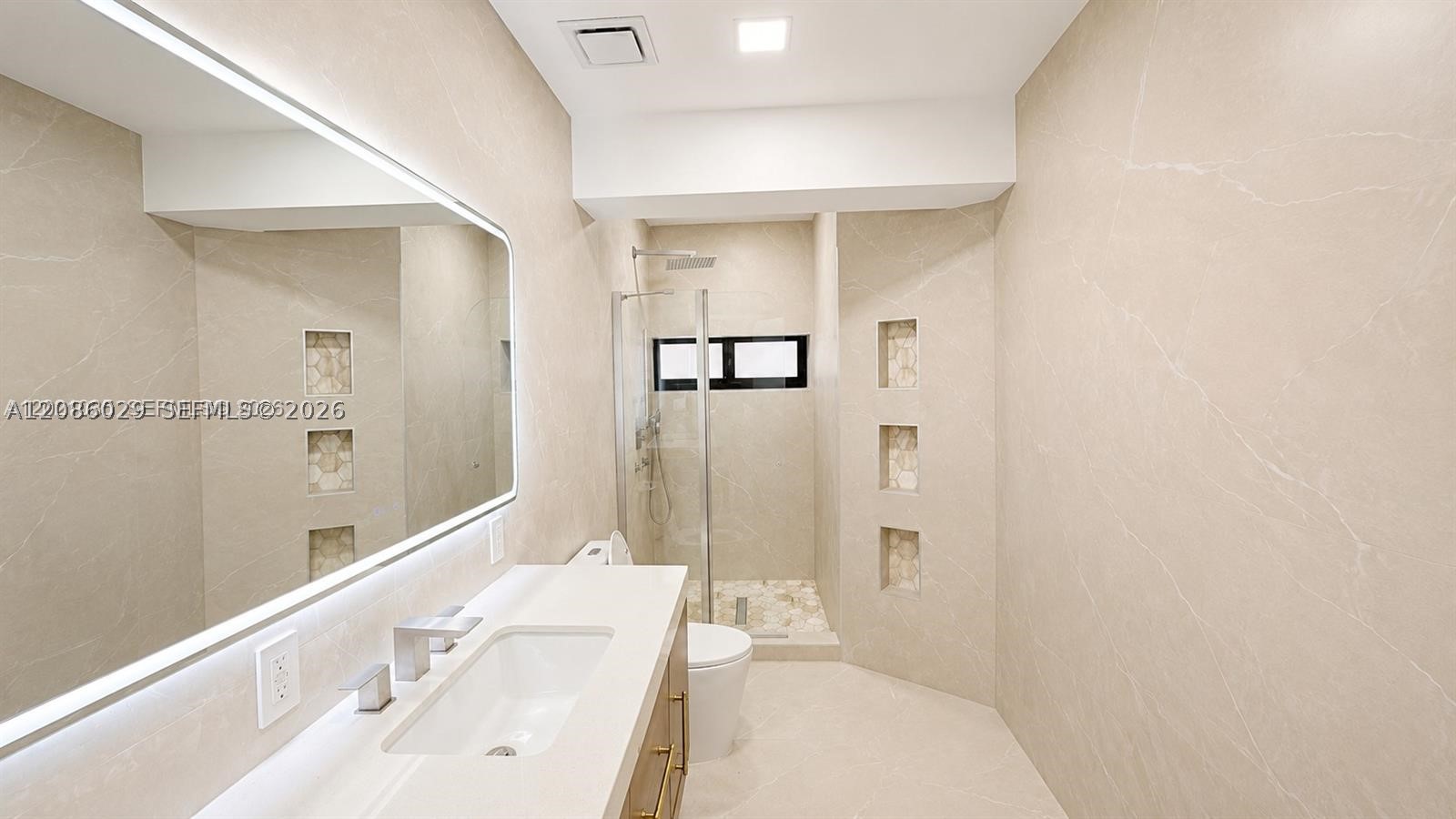 2765 NE 35th Dr, Fort Lauderdale FL 33308