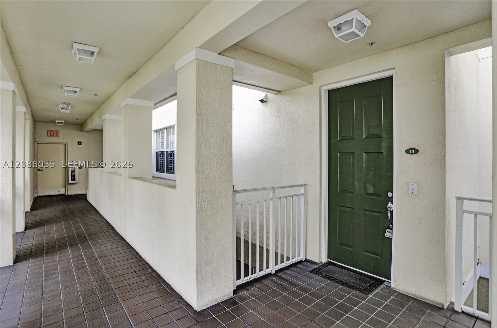 7564 SW 102nd St #211, Pinecrest FL 33156