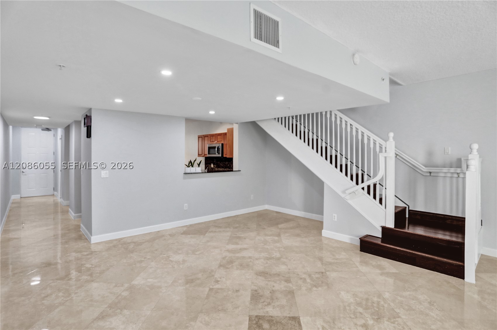 7564 SW 102nd St #211, Pinecrest FL 33156