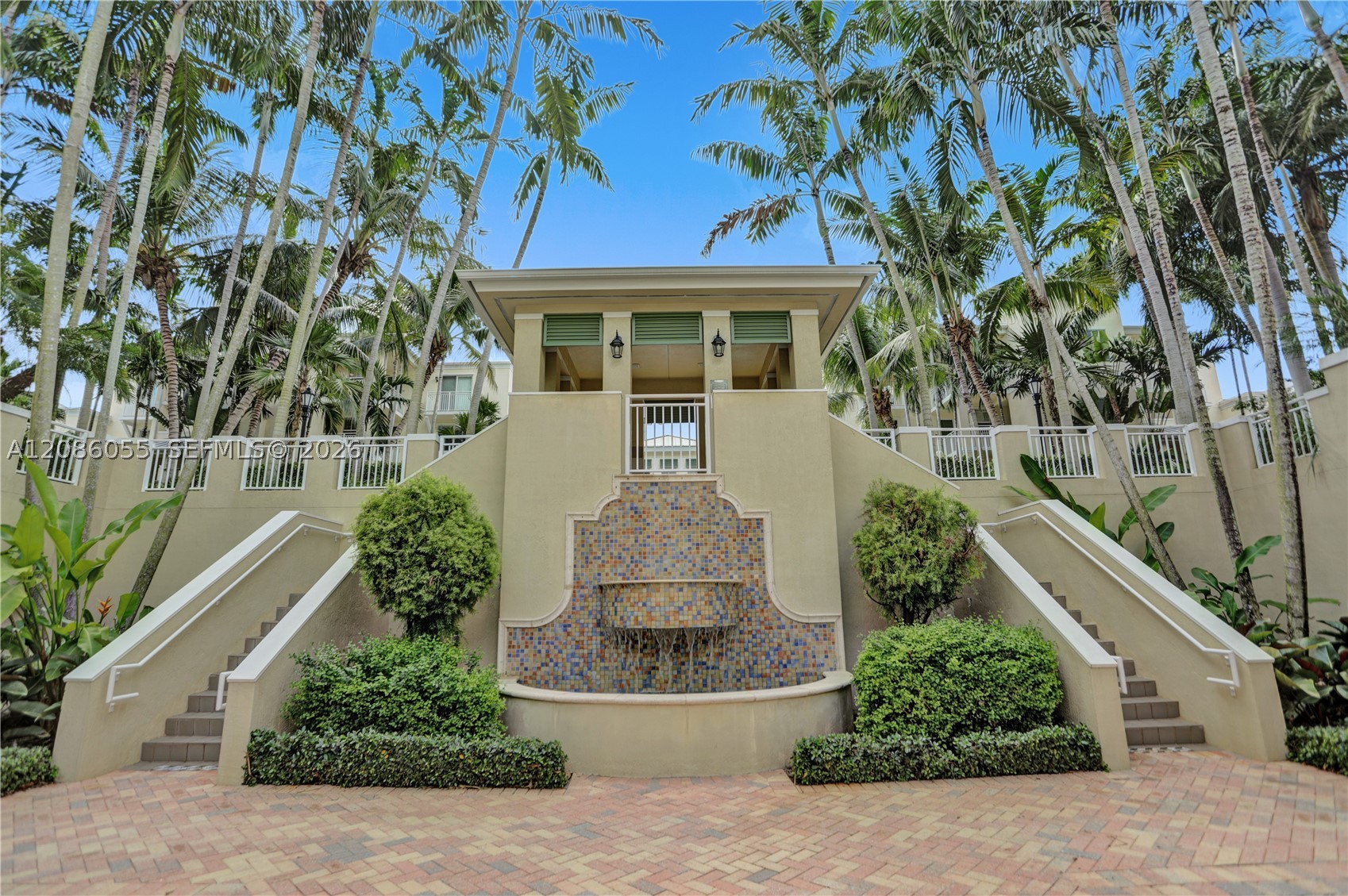 7564 SW 102nd St #211, Pinecrest FL 33156