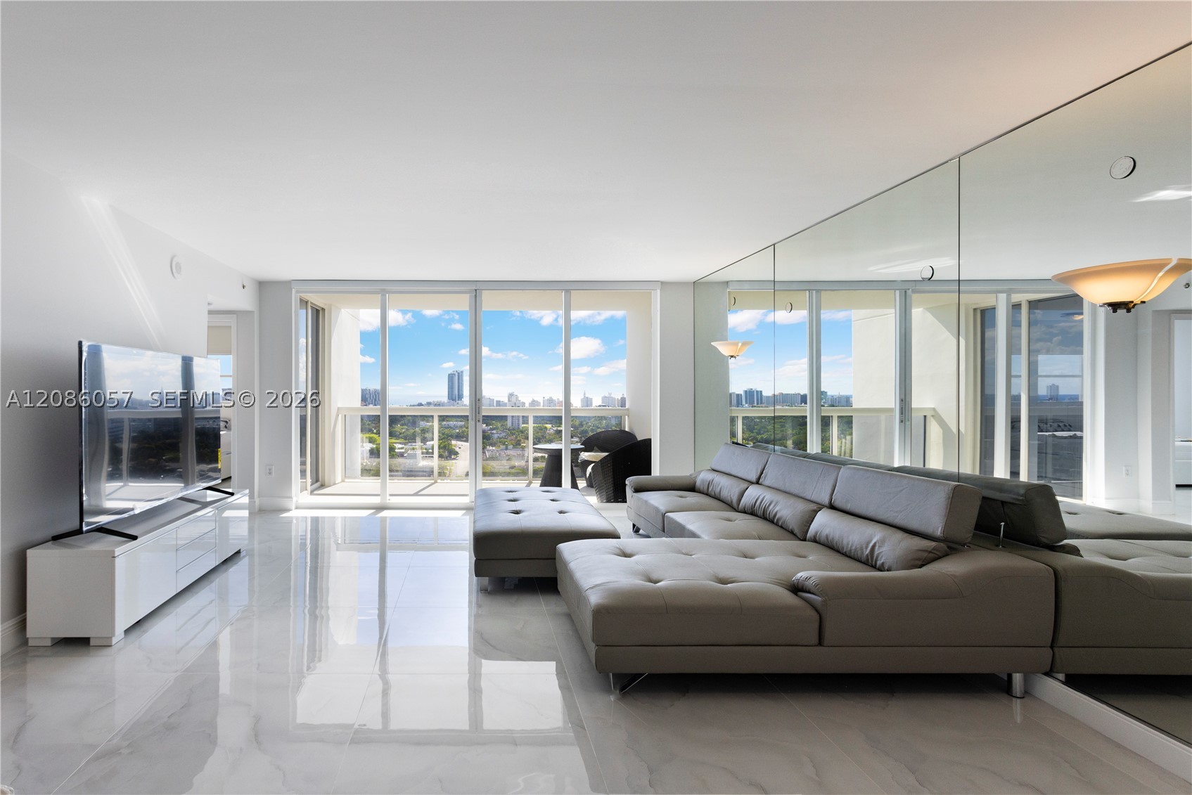 1800 Sunset Harbour Dr #2215, Miami Beach FL 33139
