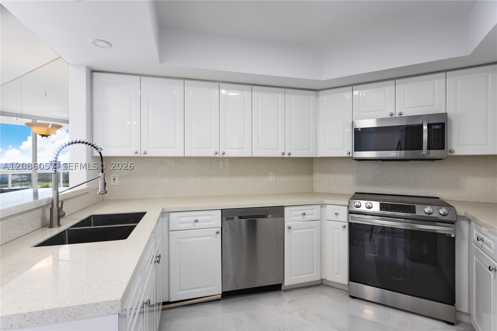 1800 Sunset Harbour Dr #2215, Miami Beach FL 33139