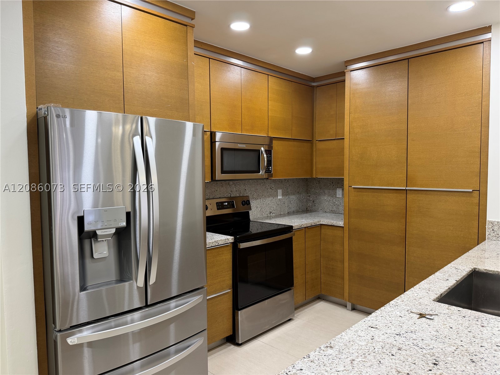 8449 Ardoch Rd #8449, Miami Lakes FL 33016