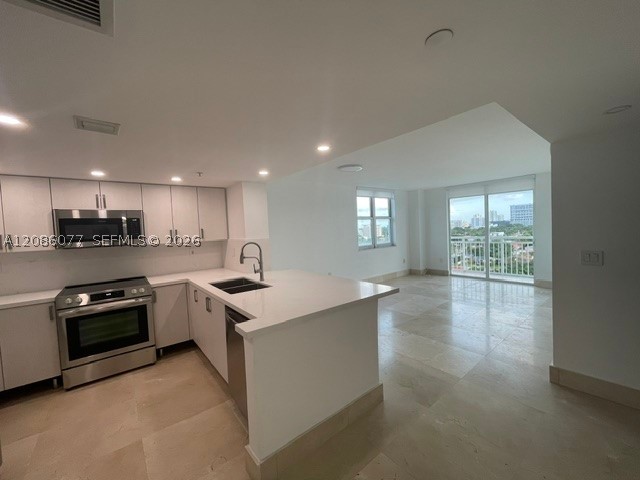 3000 Coral Way #916, Miami FL 33145