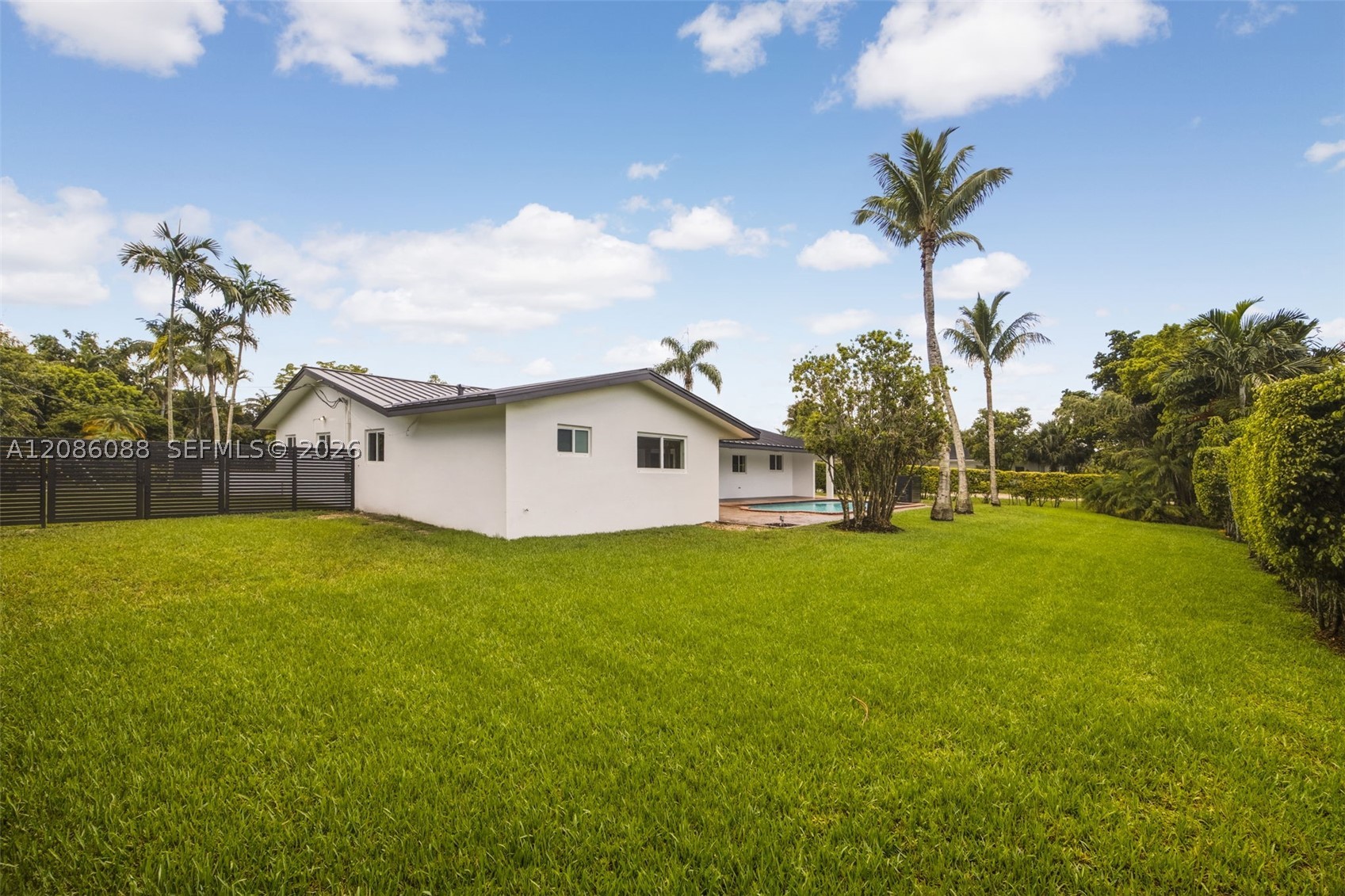 13240 SW 70th Ave, Pinecrest FL 33156