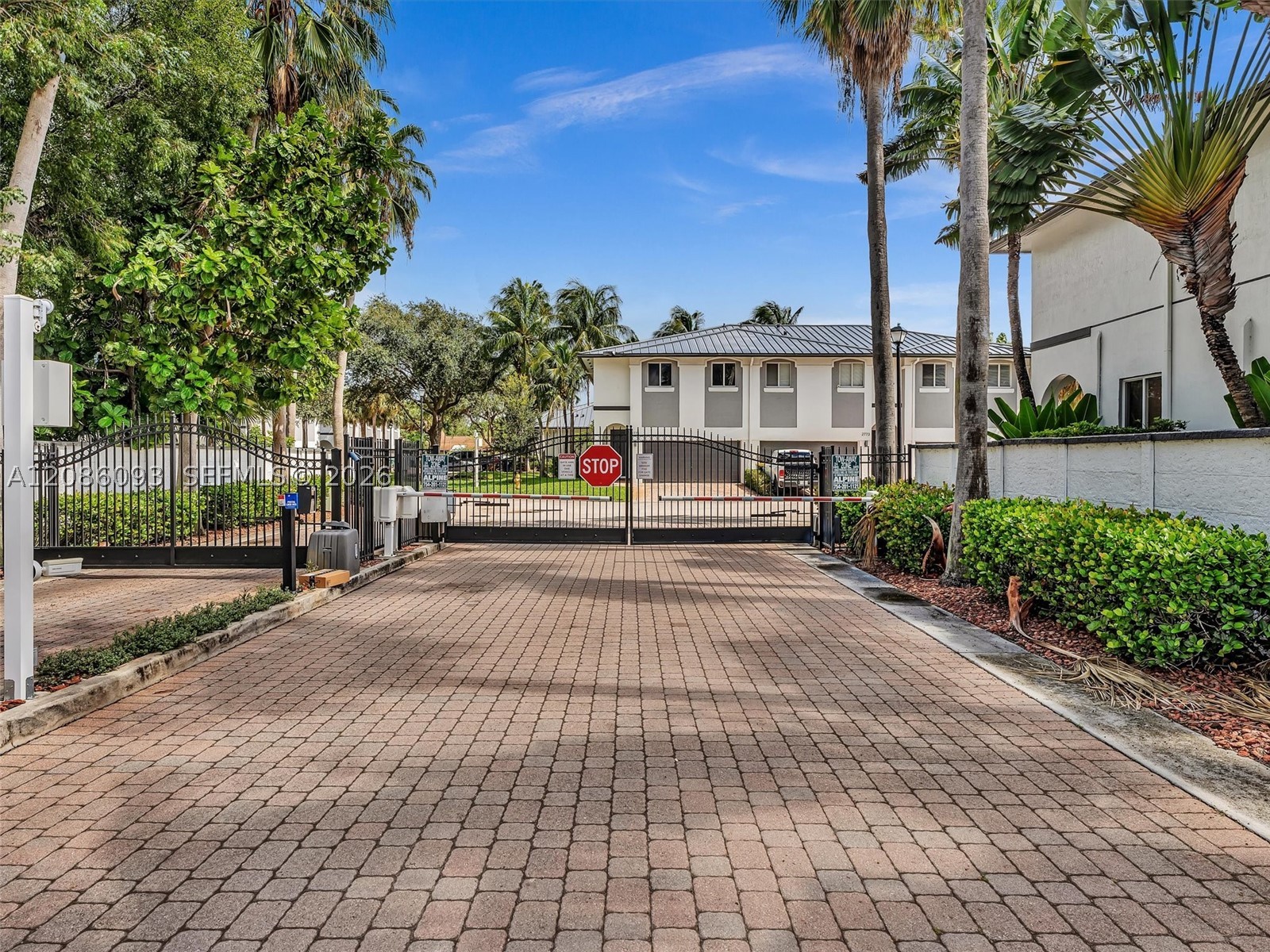 2727 Treasure Cove Cir #2727, Dania Beach FL 33312