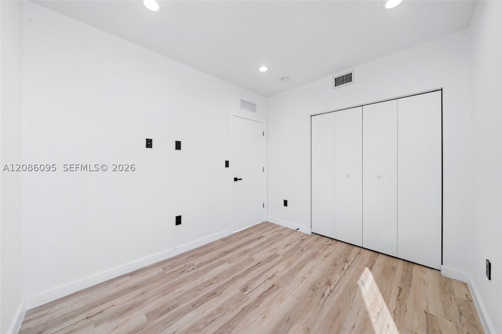 11 NE 51 St #B, Miami FL 33137