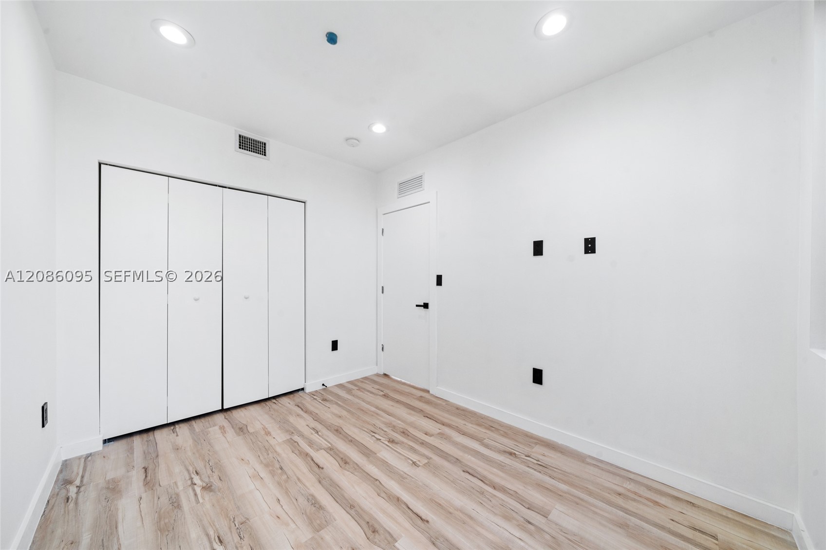 11 NE 51 St #B, Miami FL 33137