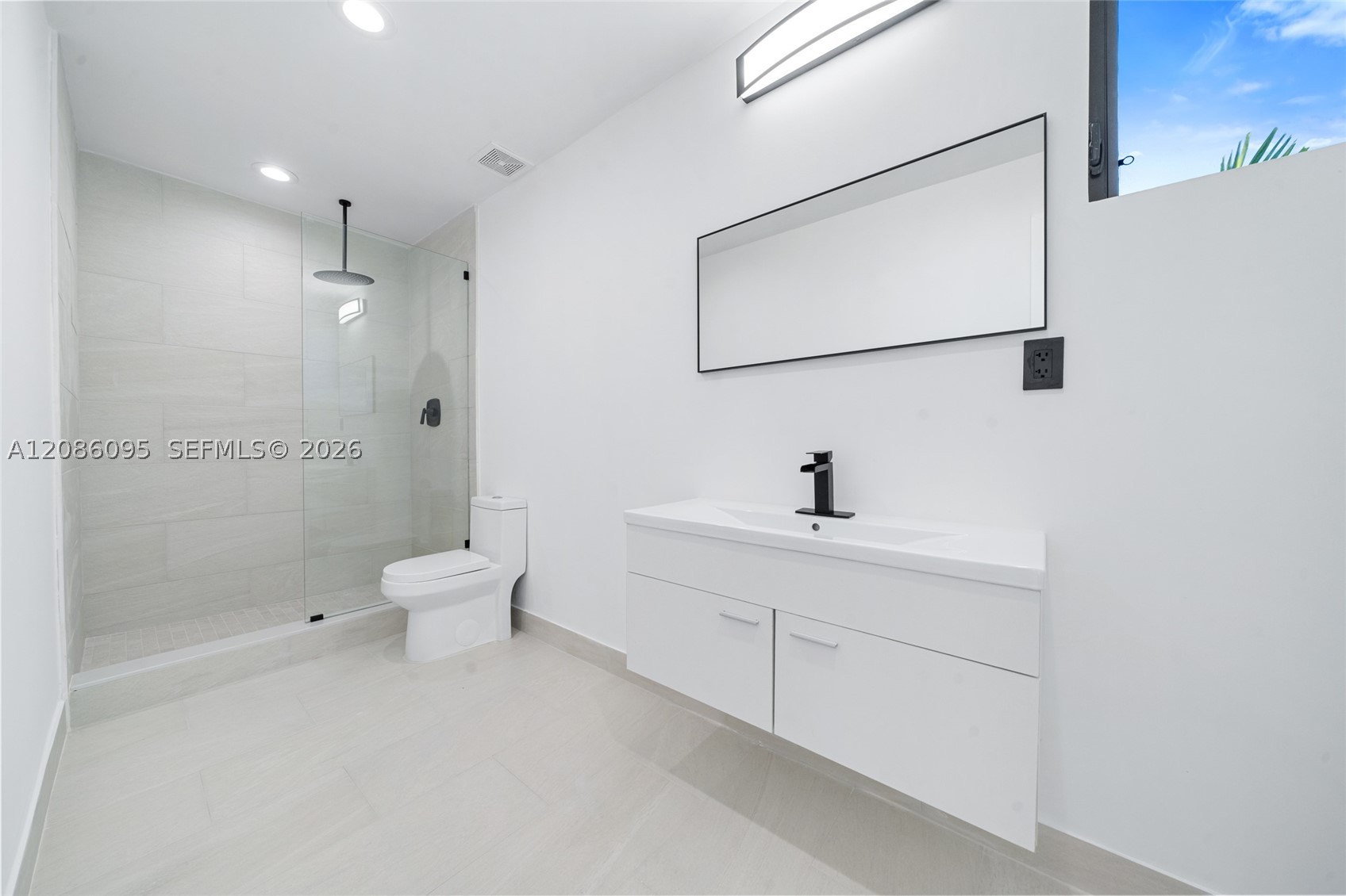 11 NE 51 St #B, Miami FL 33137