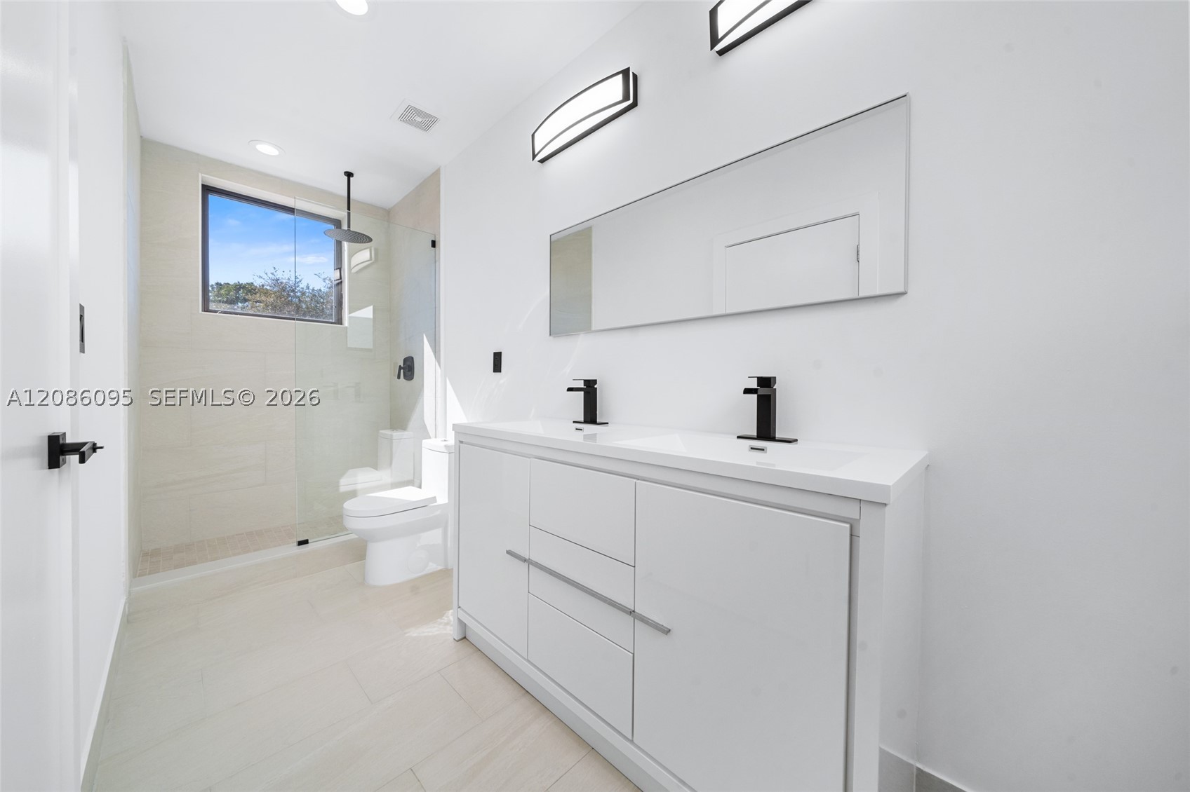 11 NE 51 St #B, Miami FL 33137