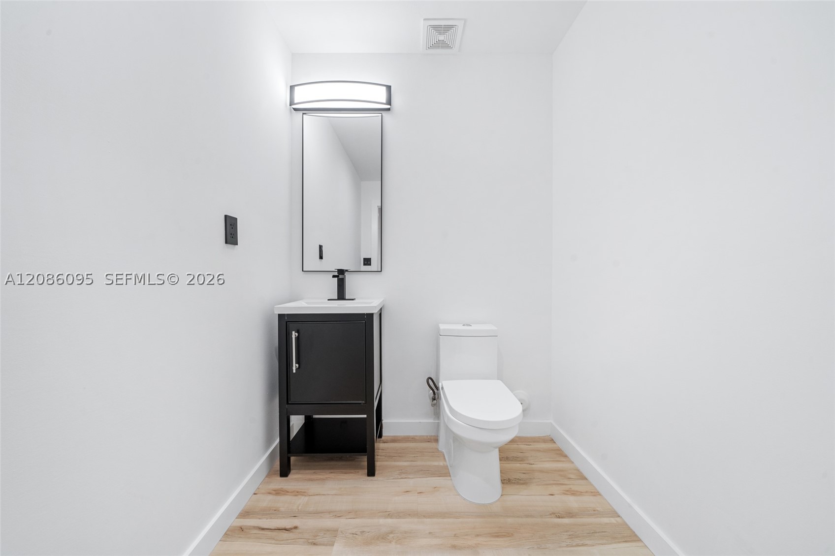 11 NE 51 St #B, Miami FL 33137