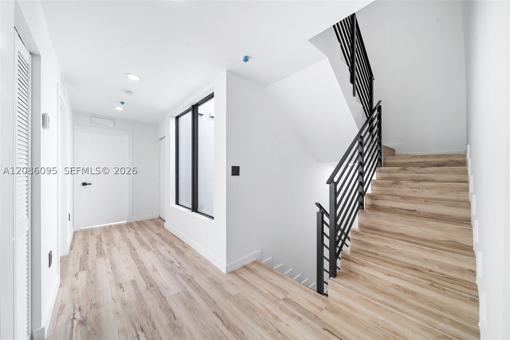 11 NE 51 St #B, Miami FL 33137