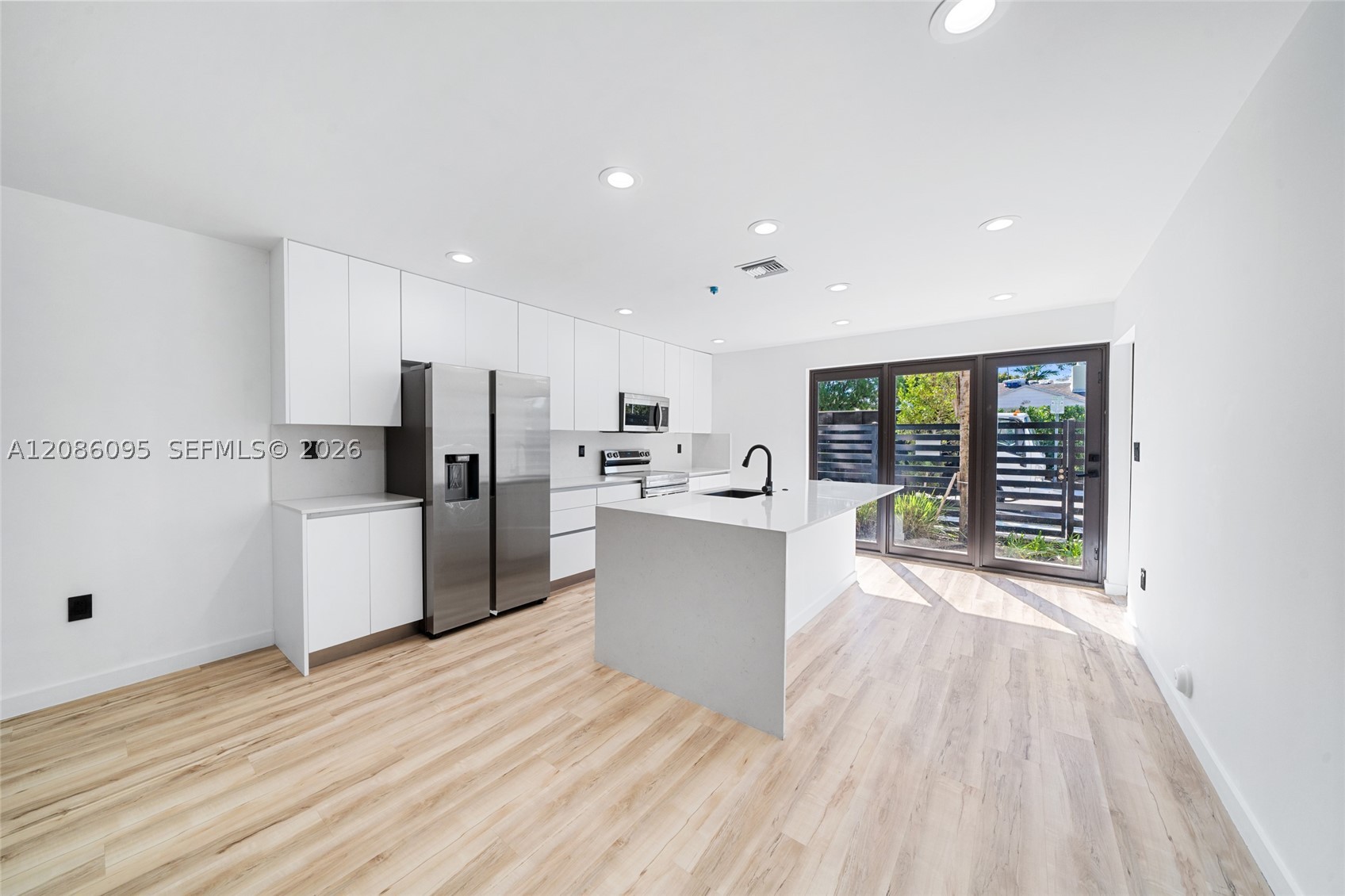 11 NE 51 St #B, Miami FL 33137