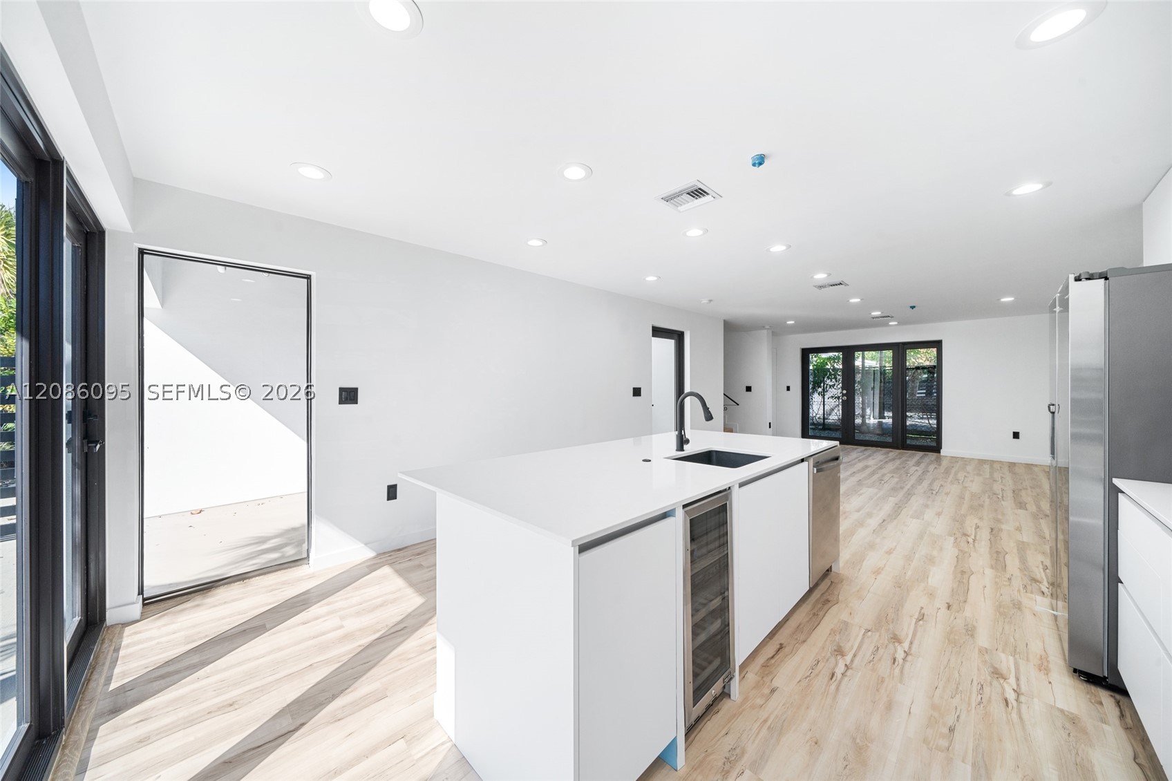 11 NE 51 St #B, Miami FL 33137