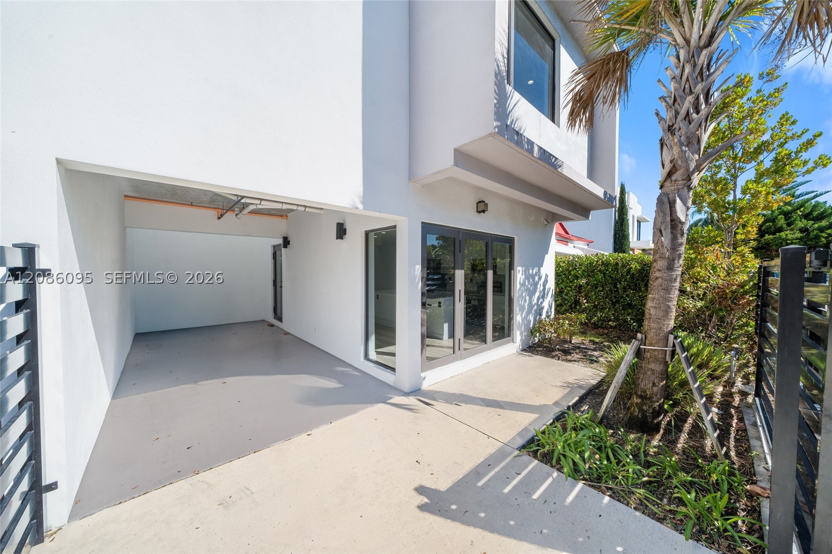 11 NE 51 St #B, Miami FL 33137