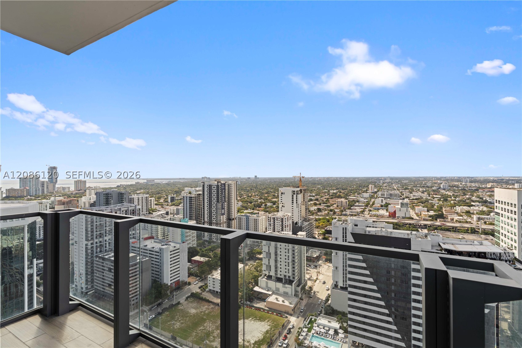 88 SW 7th St #2906, Miami FL 33130