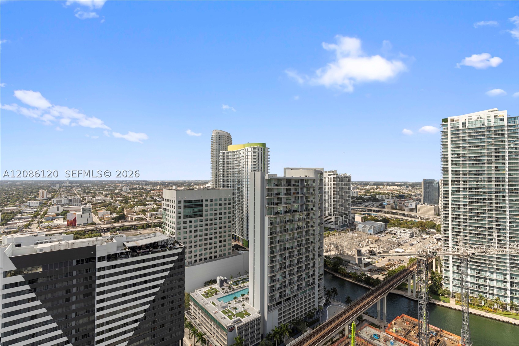 88 SW 7th St #2906, Miami FL 33130
