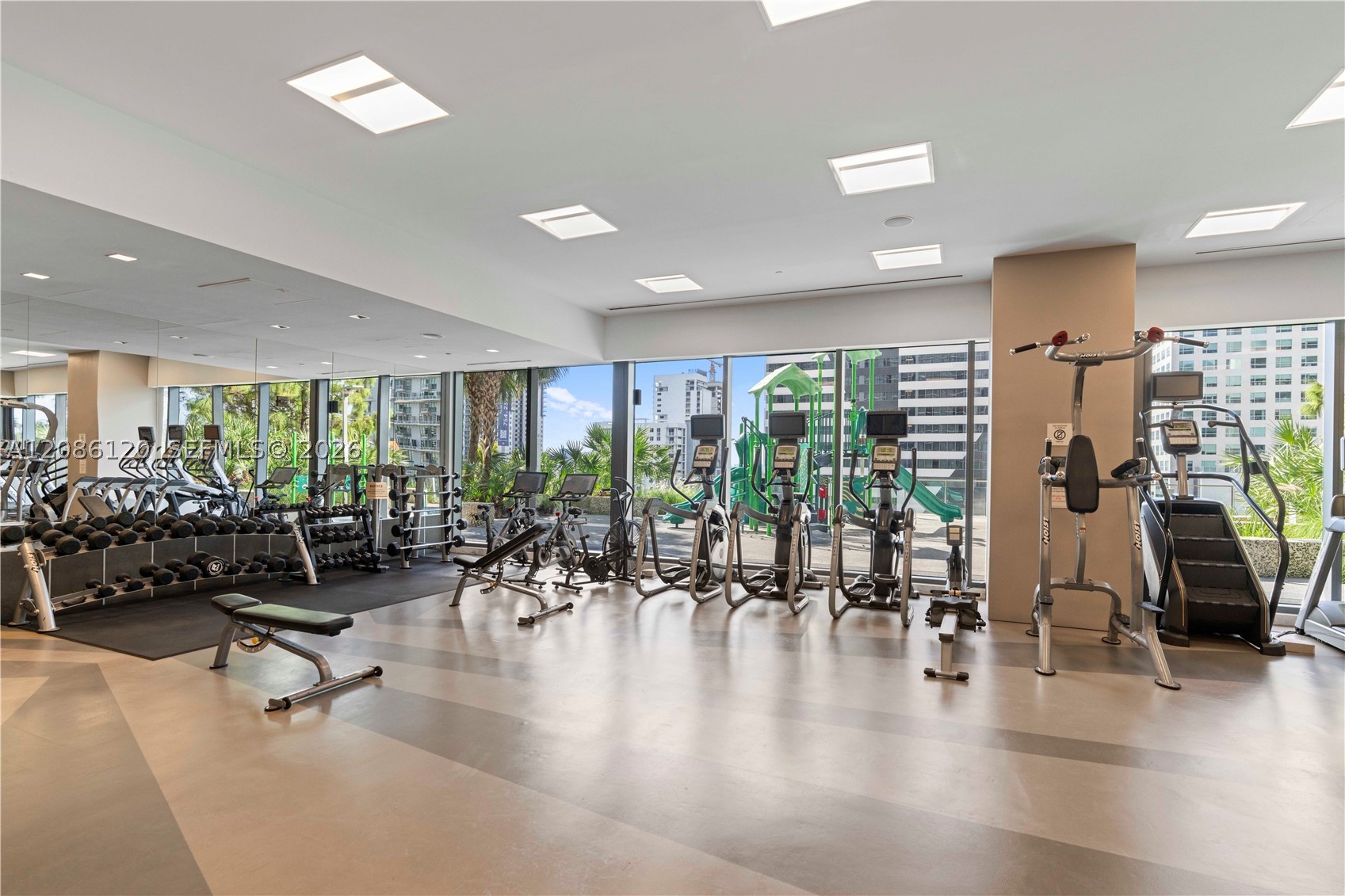 88 SW 7th St #2906, Miami FL 33130