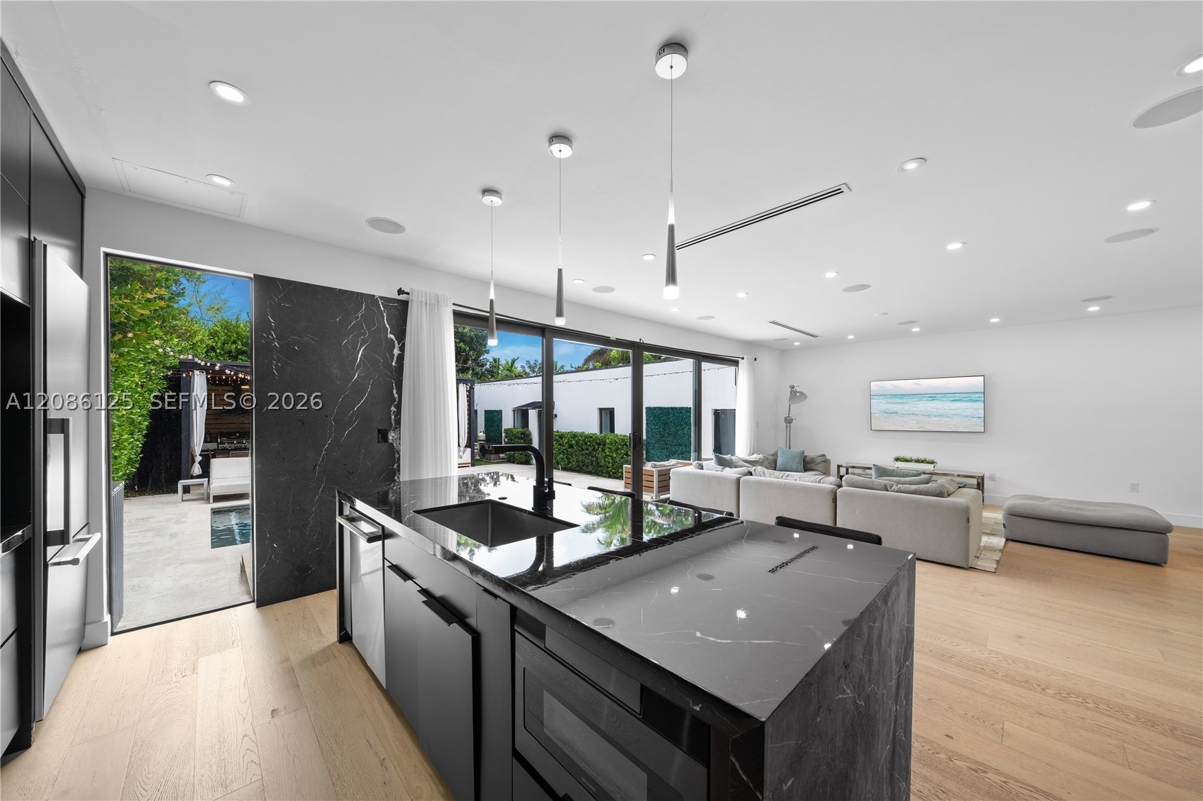 31 NE 51st St, Miami FL 33137