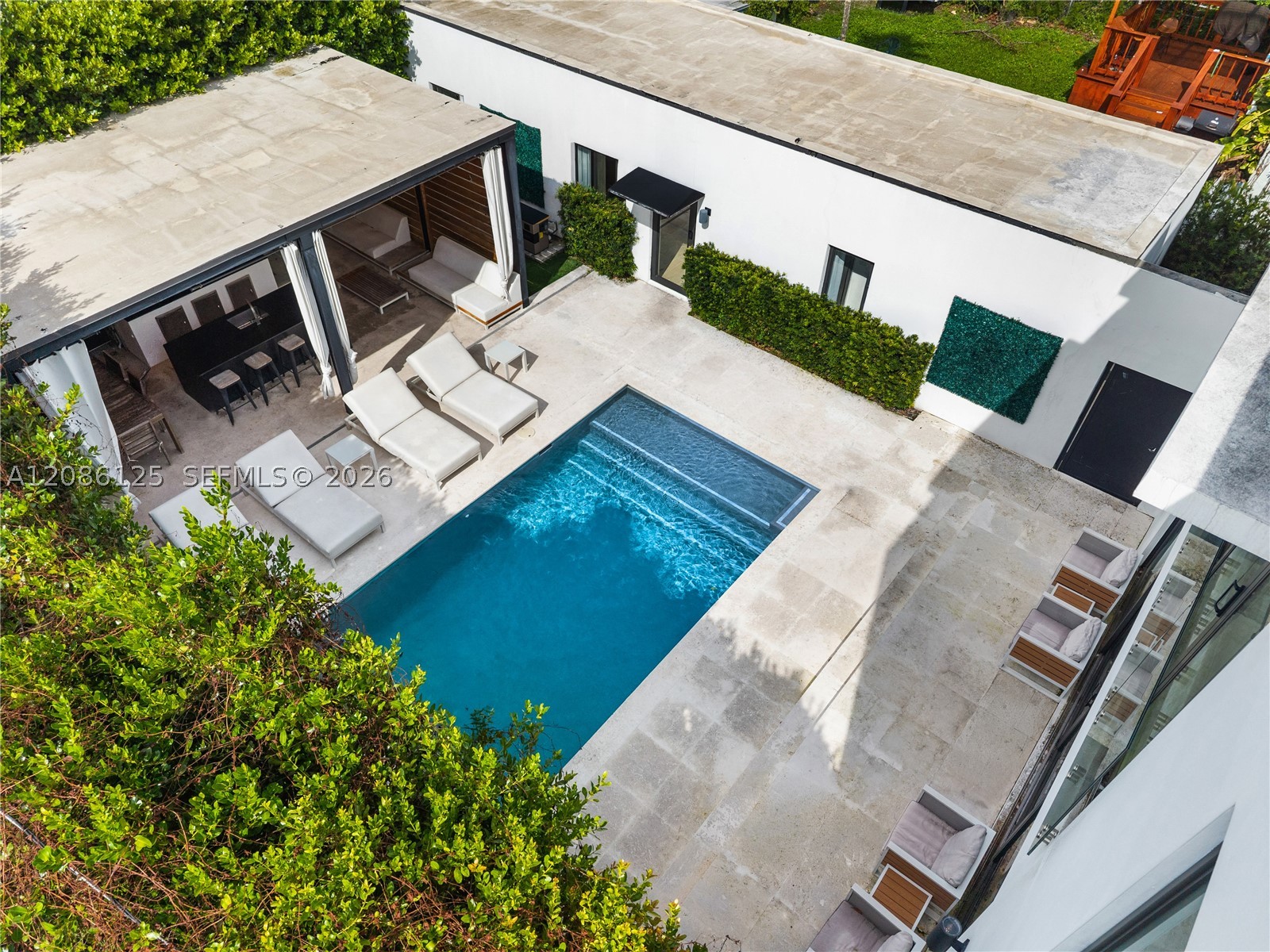 31 NE 51st St, Miami FL 33137