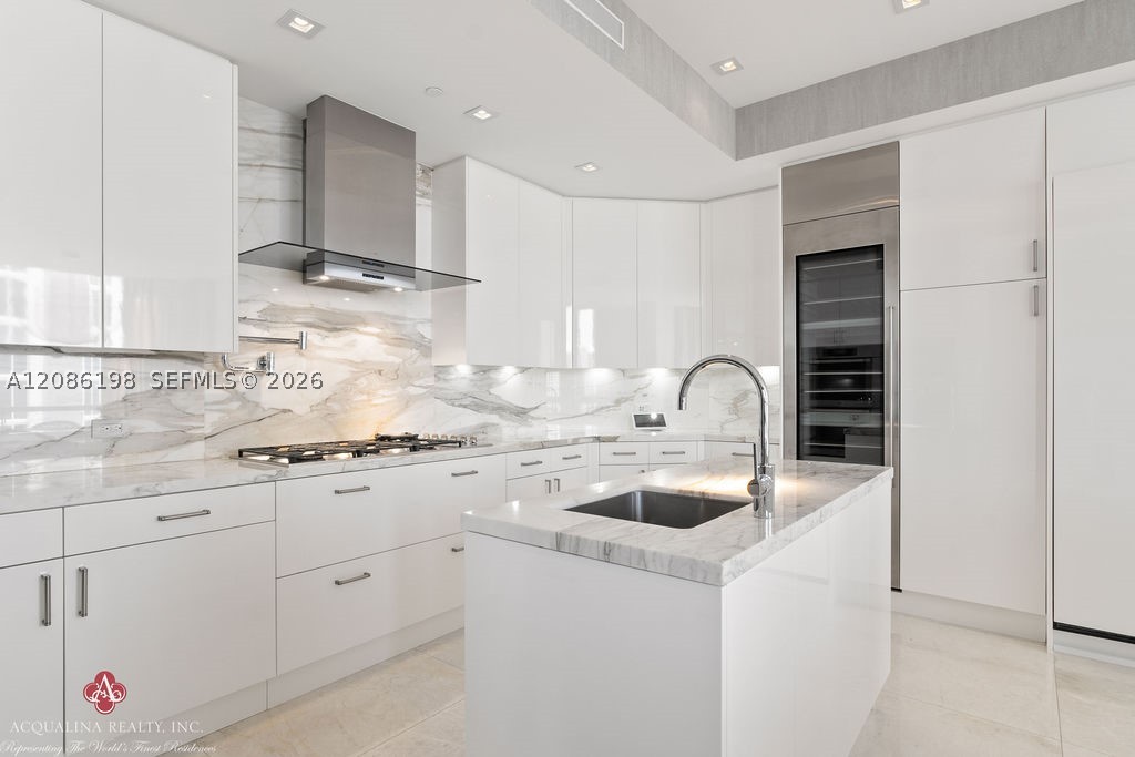 17749 Collins Ave #902, Sunny Isles Beach FL 33160