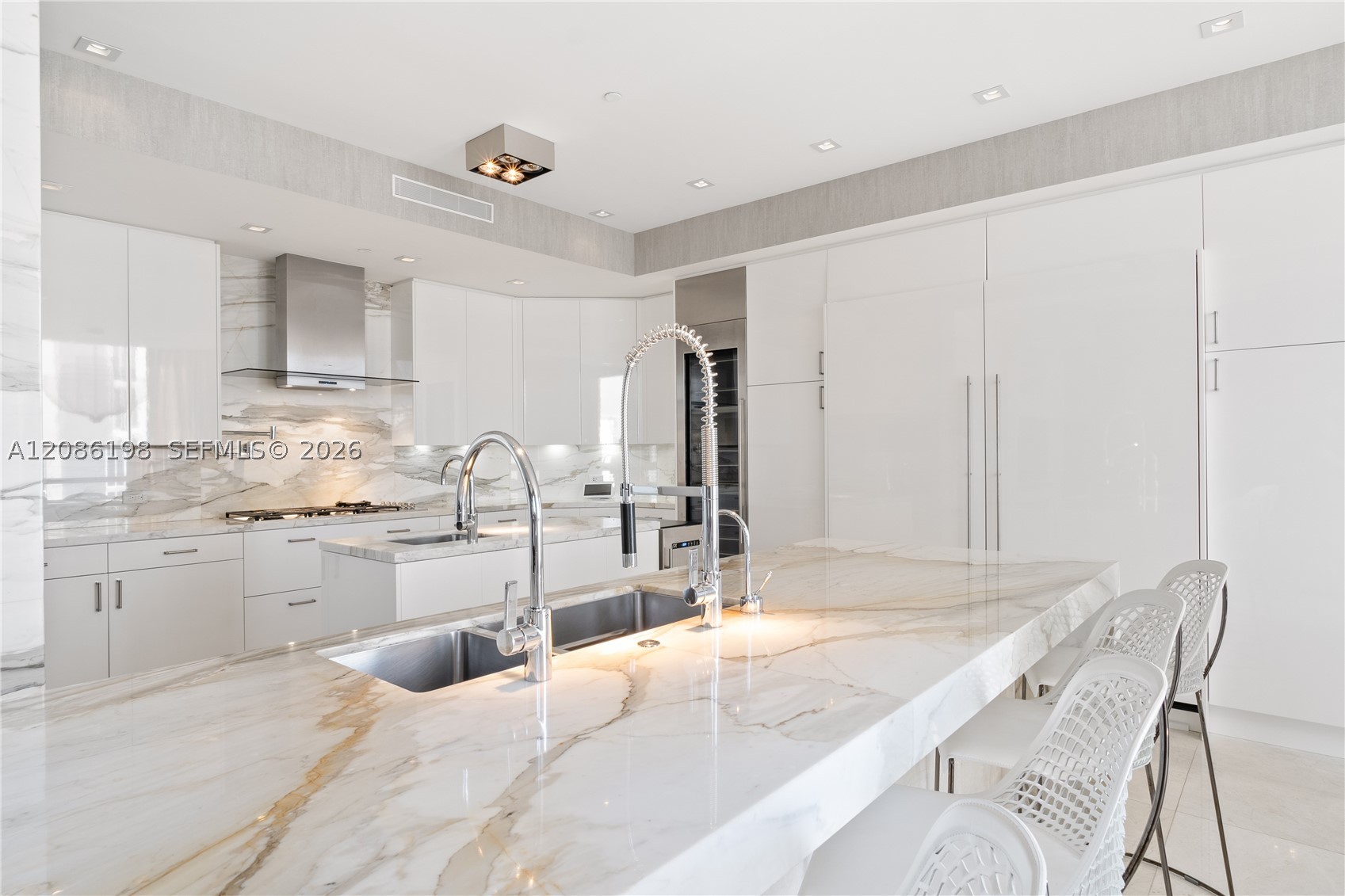 17749 Collins Ave #902, Sunny Isles Beach FL 33160