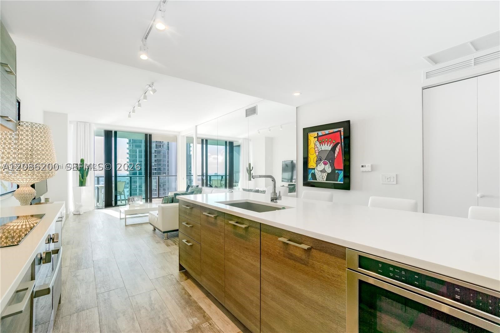 650 NE 32nd St #4402, Miami FL 33137