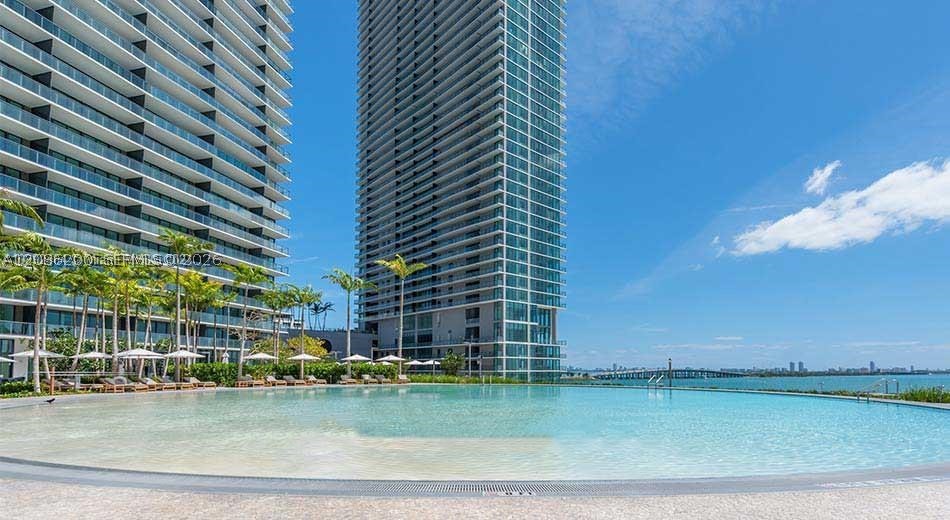 650 NE 32nd St #4402, Miami FL 33137