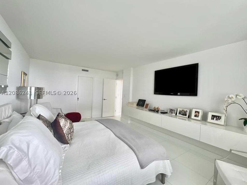 177 Ocean Lane Dr #405, Key Biscayne FL 33149