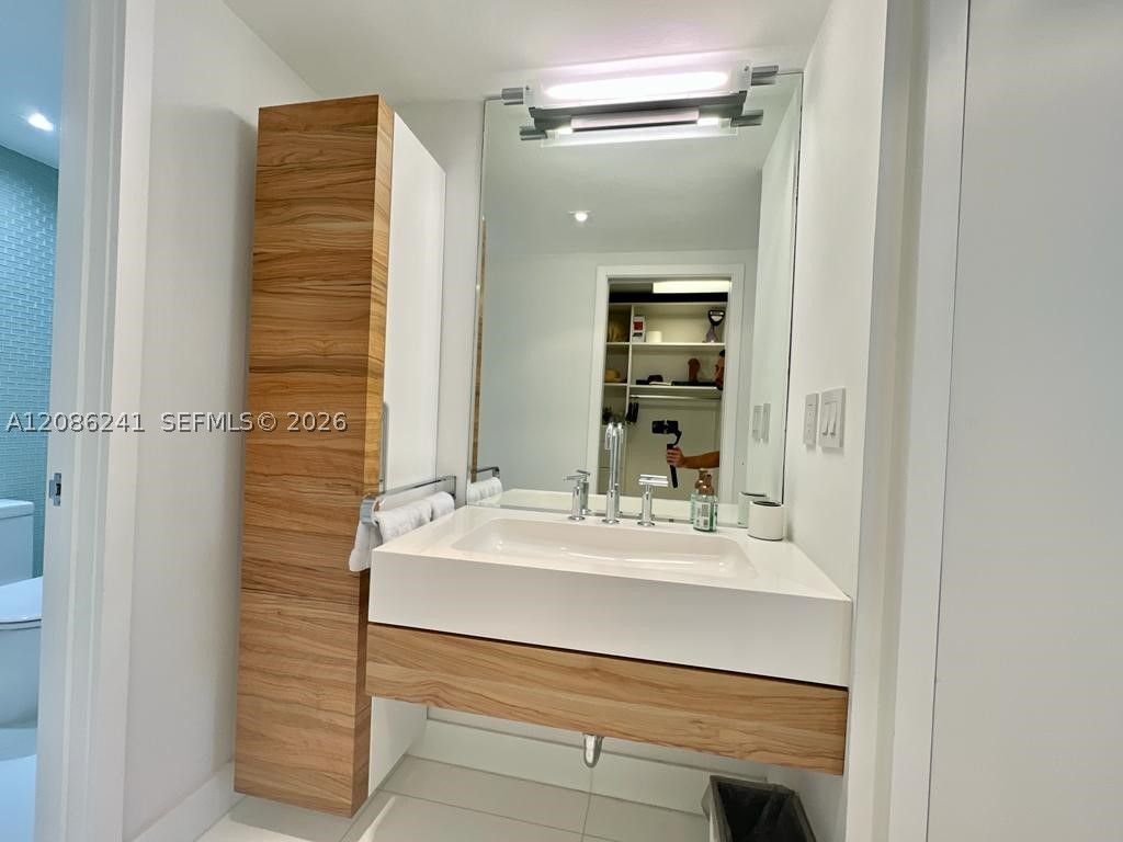 177 Ocean Lane Dr #405, Key Biscayne FL 33149