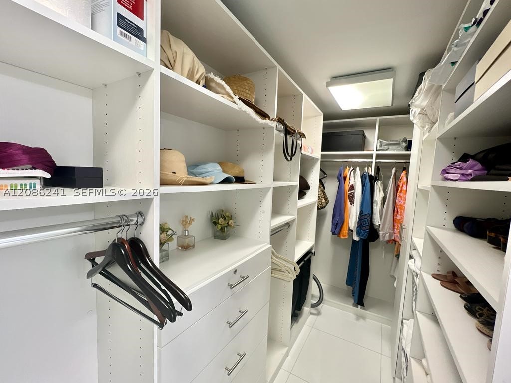 177 Ocean Lane Dr #405, Key Biscayne FL 33149