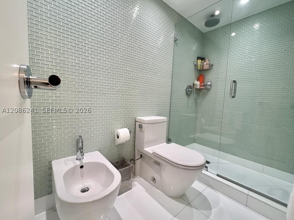 177 Ocean Lane Dr #405, Key Biscayne FL 33149