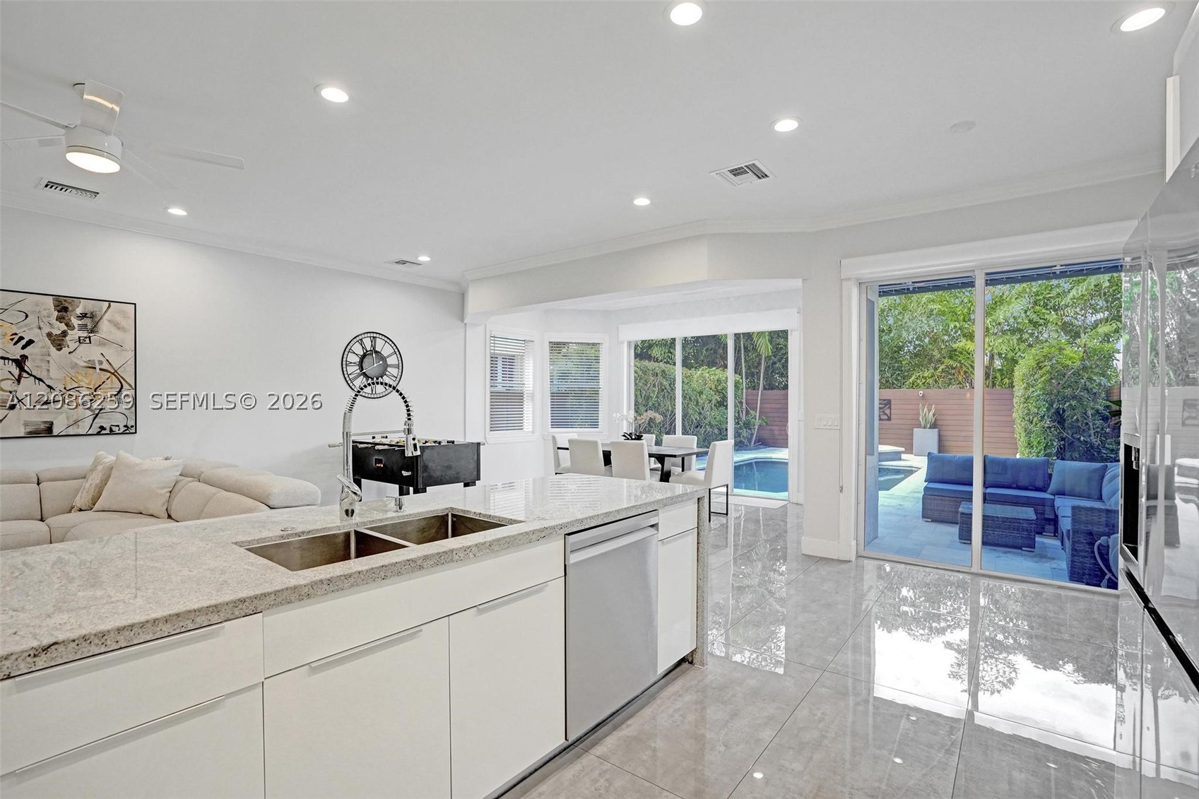 453 SW 5th Ave, Fort Lauderdale FL 33315