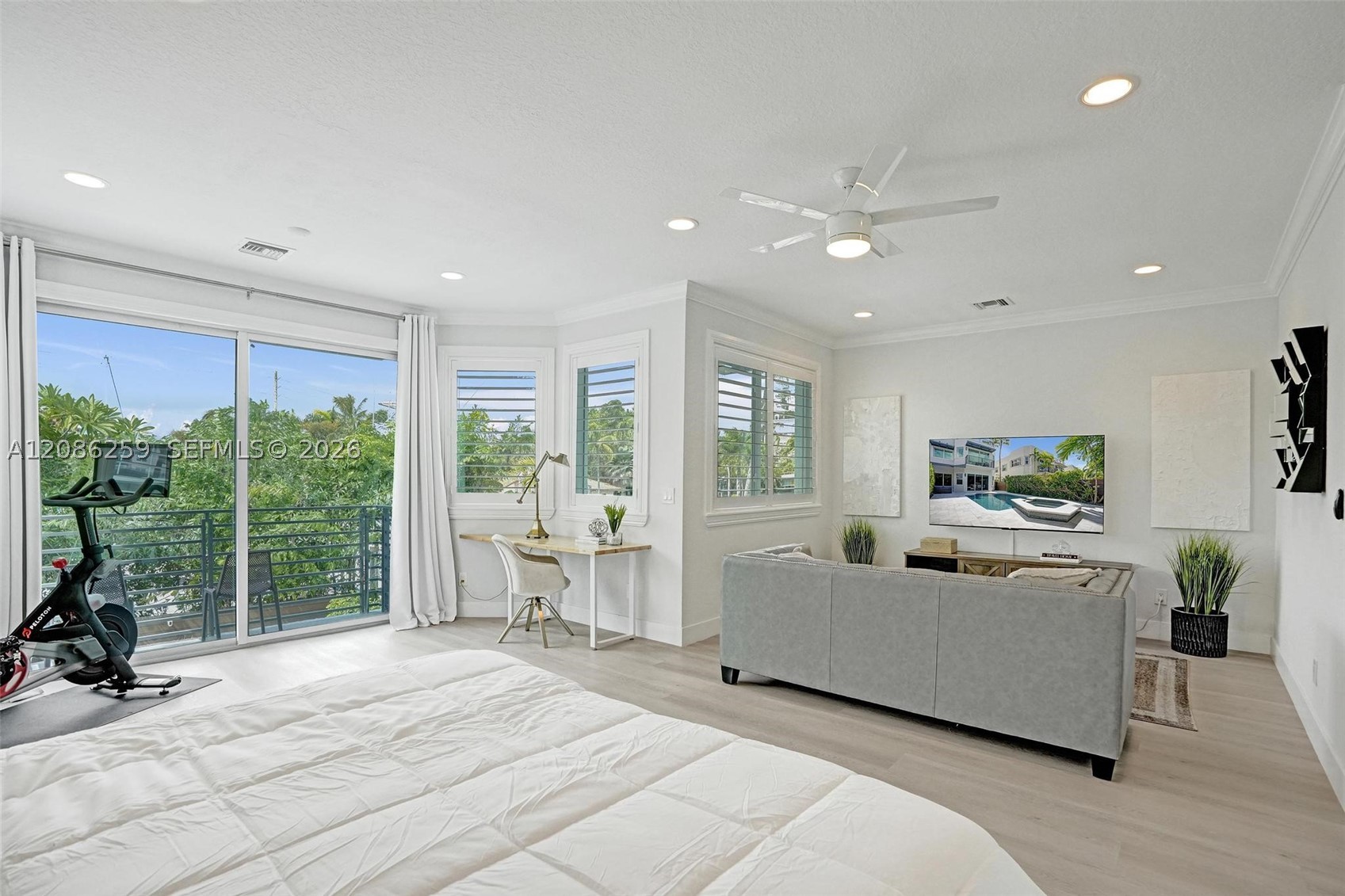 453 SW 5th Ave, Fort Lauderdale FL 33315