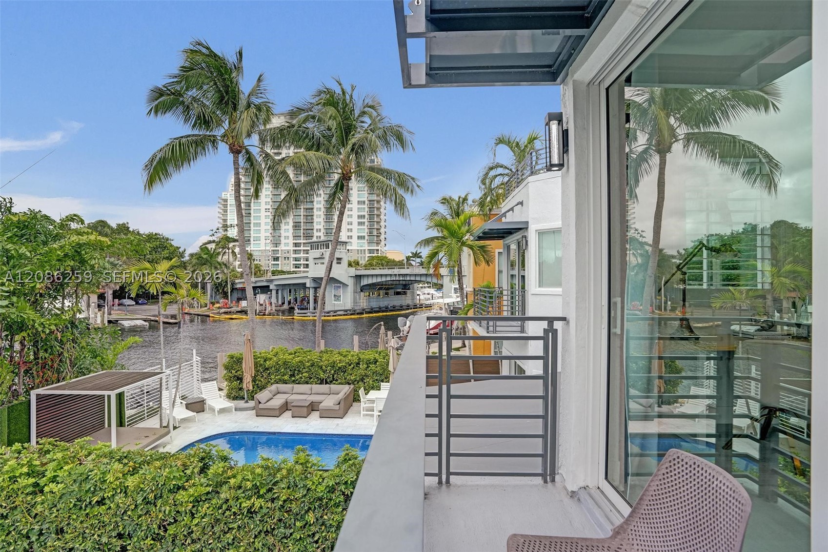 453 SW 5th Ave, Fort Lauderdale FL 33315