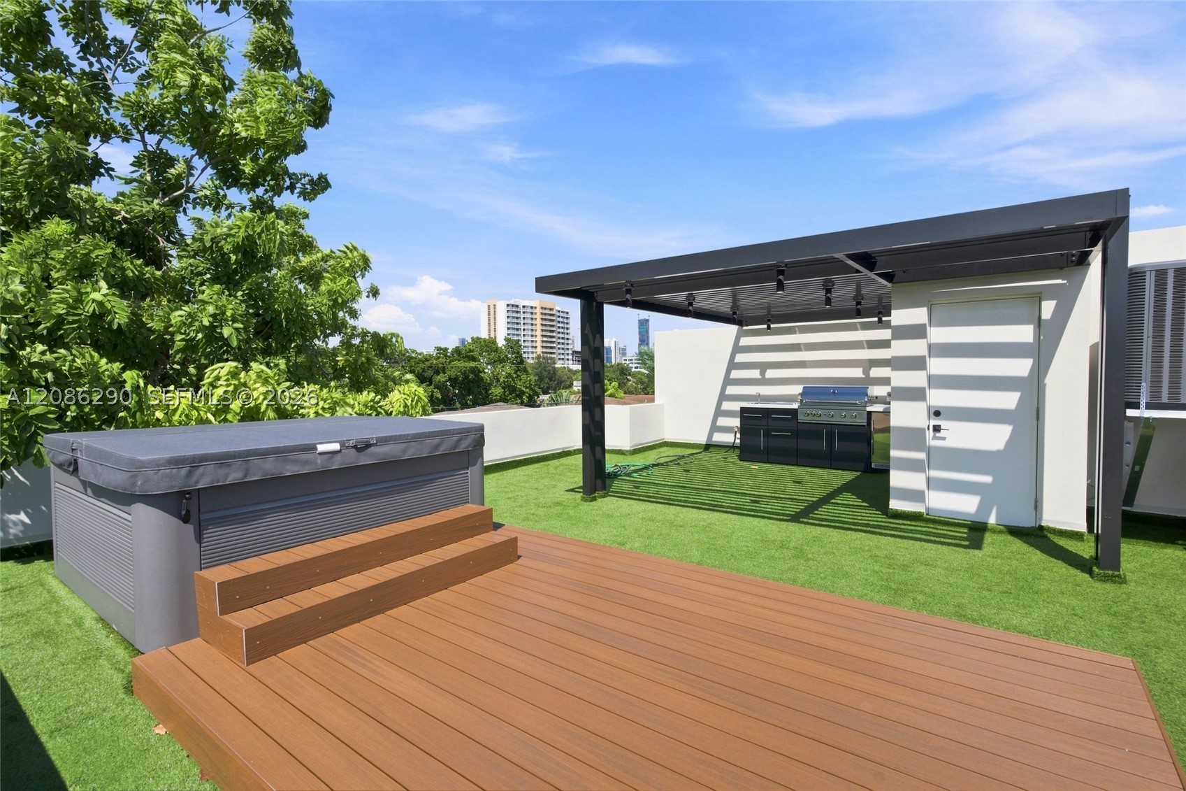 1001 SW 10 AVE, Miami FL 33130