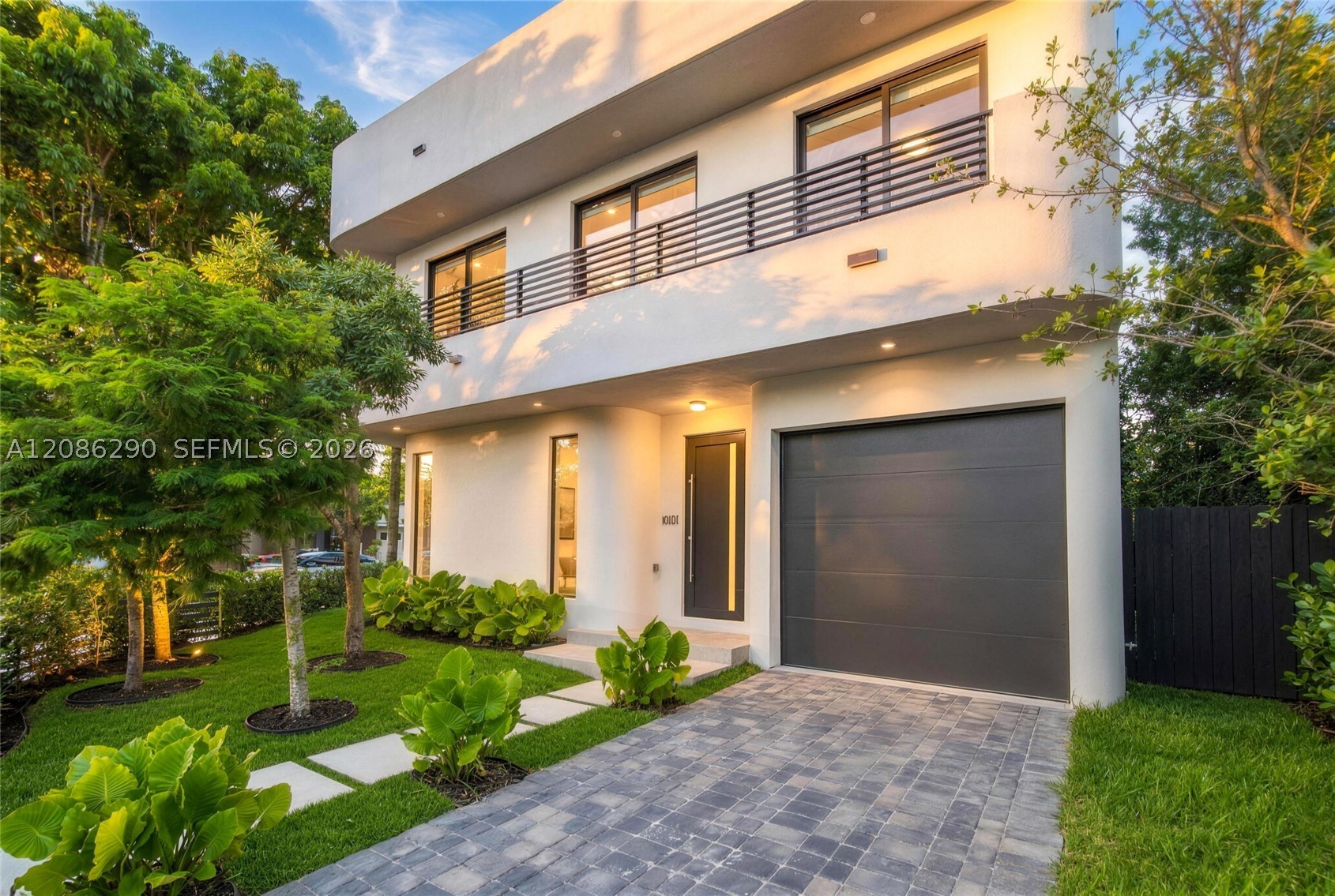1001 SW 10 AVE, Miami FL 33130
