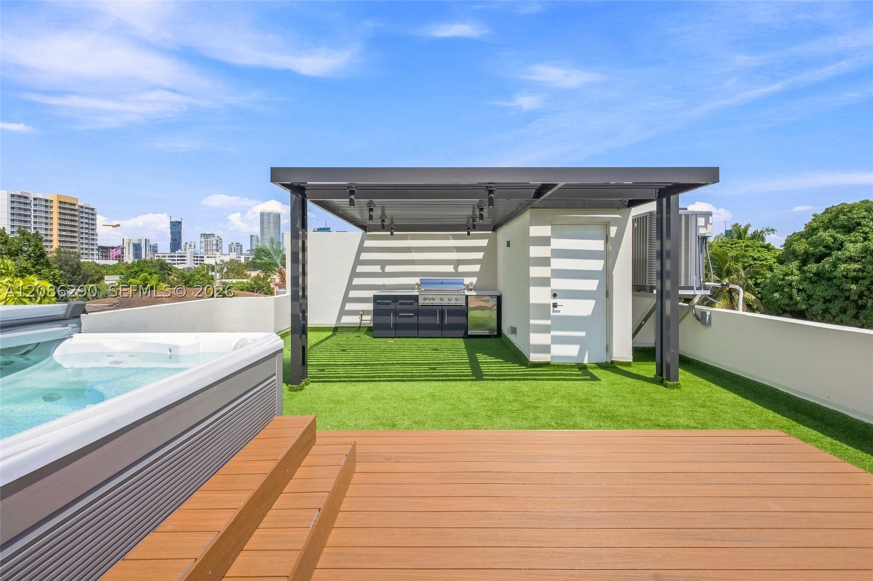 1001 SW 10 AVE, Miami FL 33130