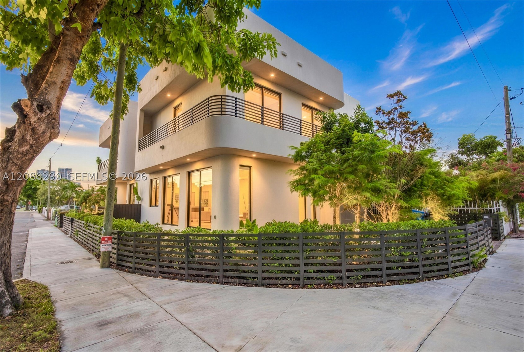 1001 SW 10 AVE, Miami FL 33130