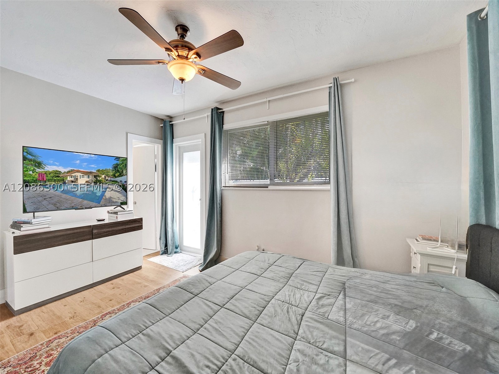 12015 NE 7th Ave, Biscayne Park FL 33161