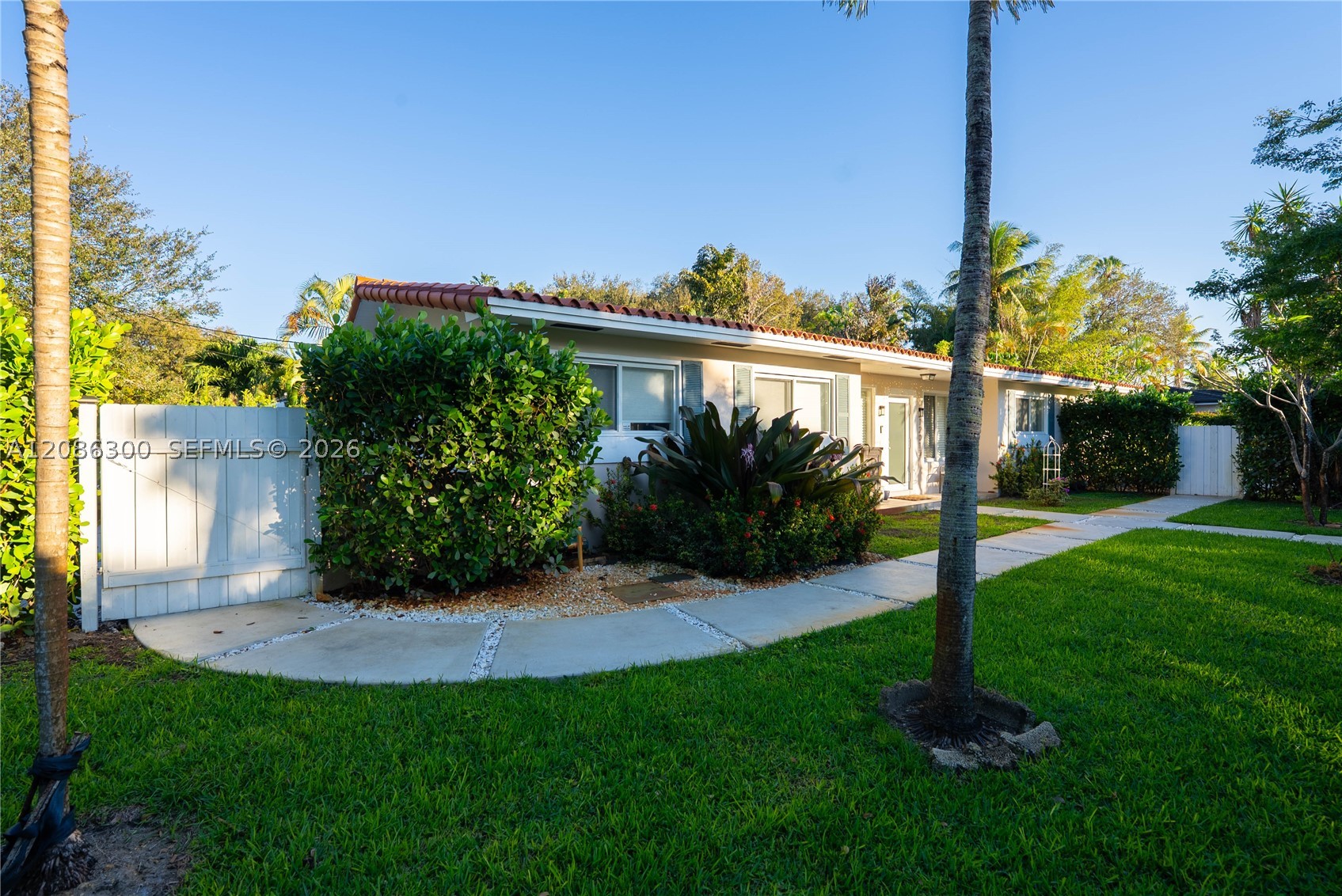 12015 NE 7th Ave, Biscayne Park FL 33161