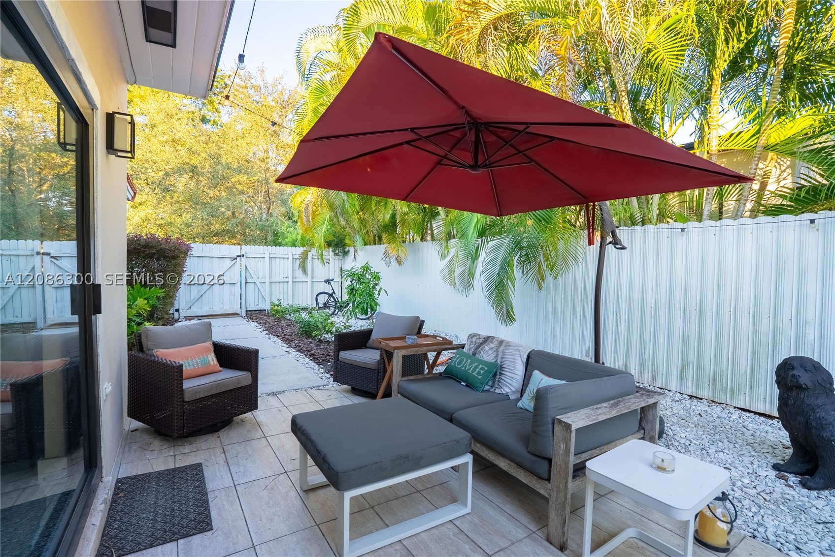 12015 NE 7th Ave, Biscayne Park FL 33161