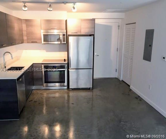 151 SE 1st #1007, Miami FL 33131