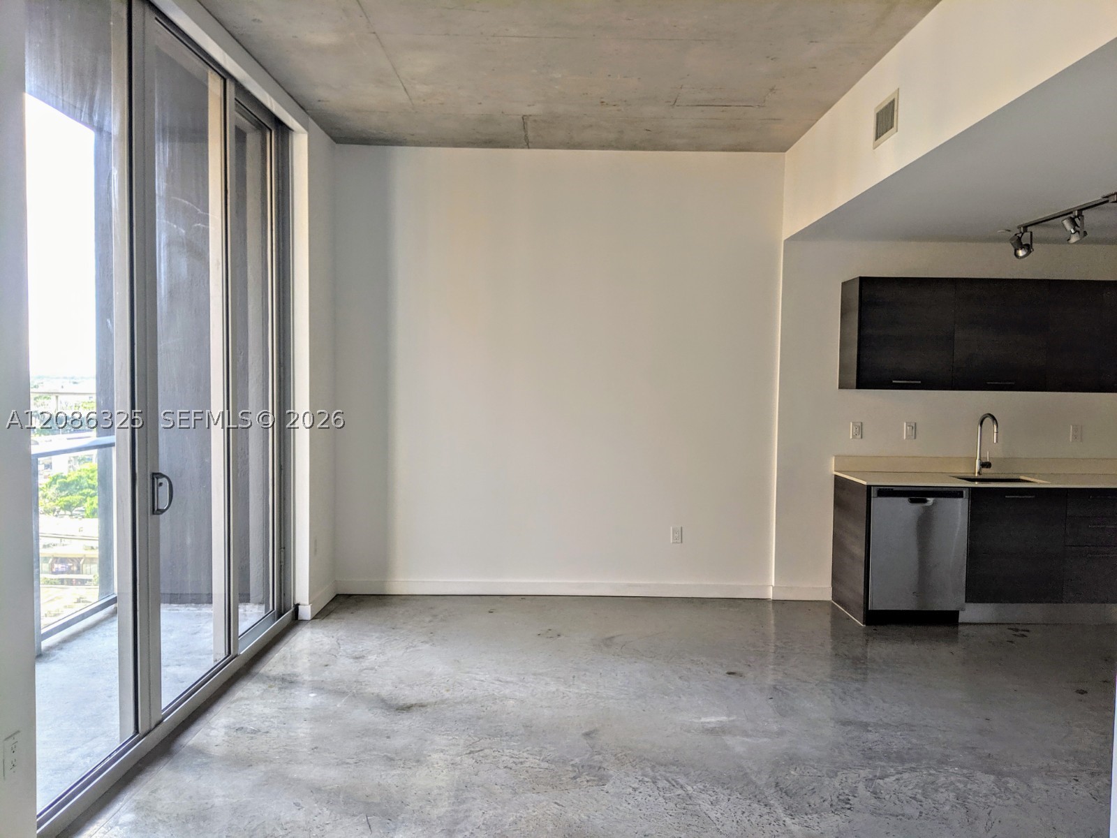 151 SE 1st #1007, Miami FL 33131